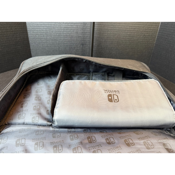 Nintendo Switch PowerA Everywhere Messenger Bag Travel Bag with Shoulder Strap - Picture 5 of 11